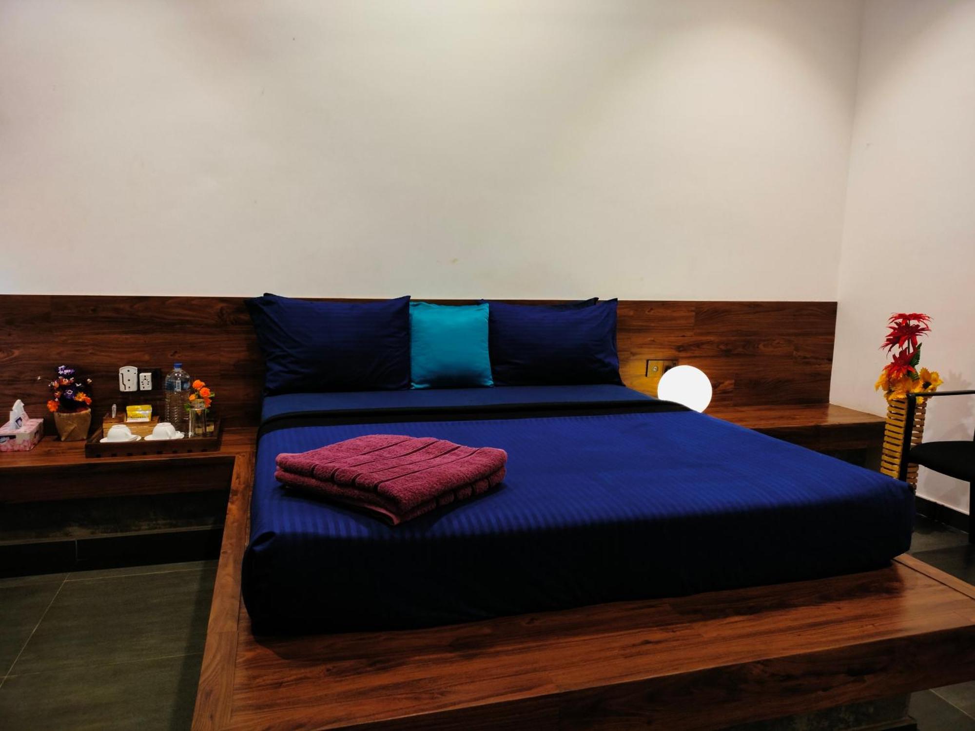 Taj Residence Puttalam Exterior photo