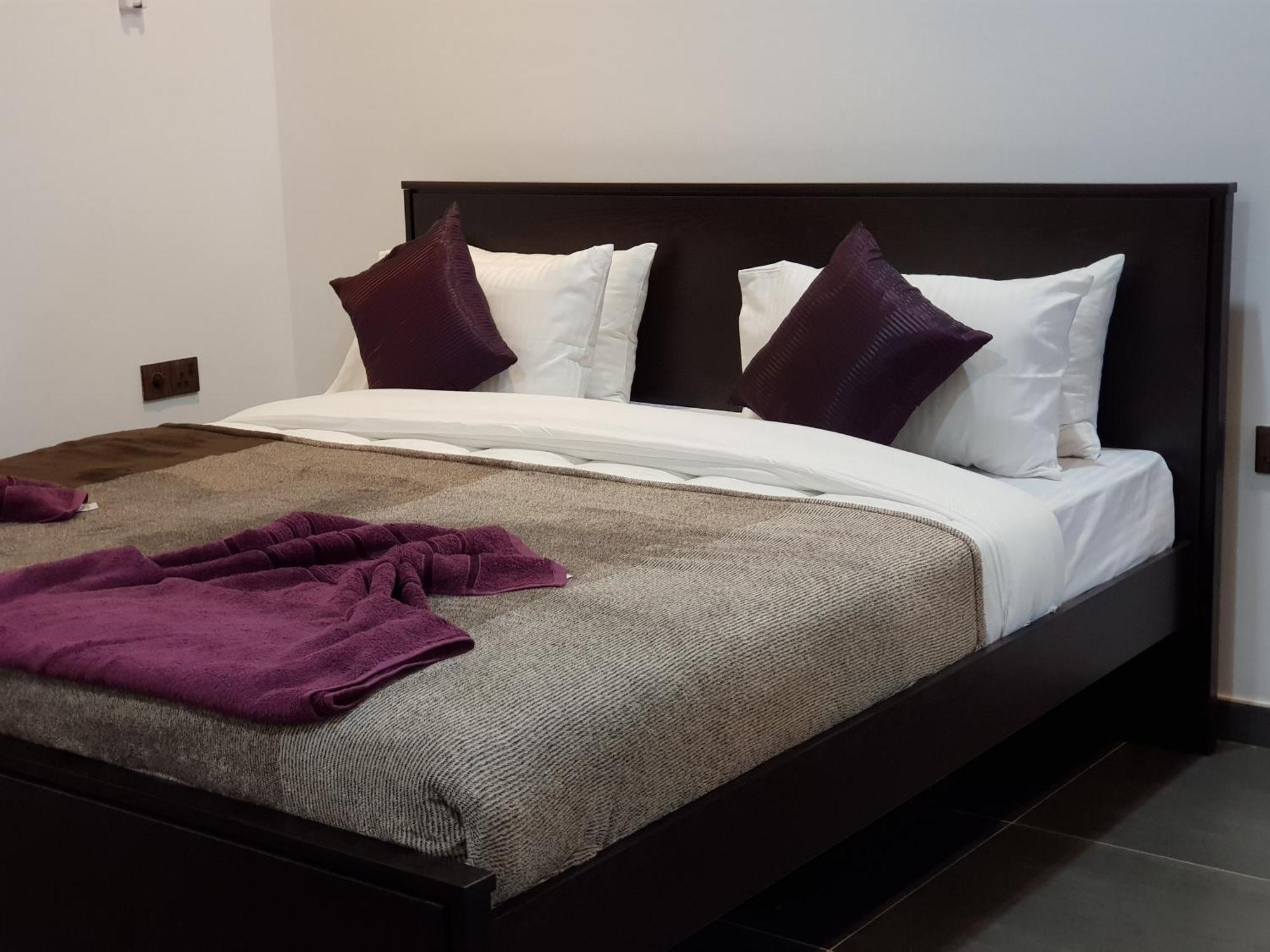 Taj Residence Puttalam Exterior photo