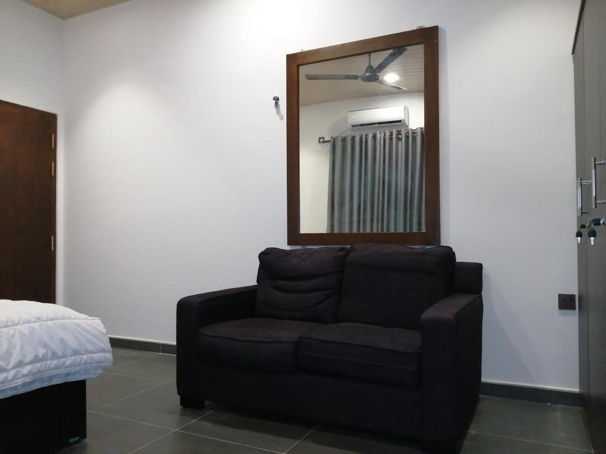 Taj Residence Puttalam Exterior photo